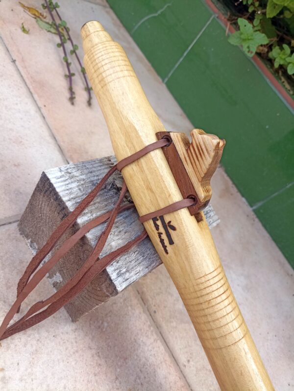 Fa (F) Ayon wood native american flute bear totem