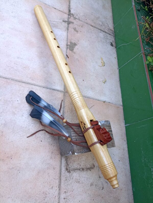 Re (D) Ayon wood native american flute wolf totem