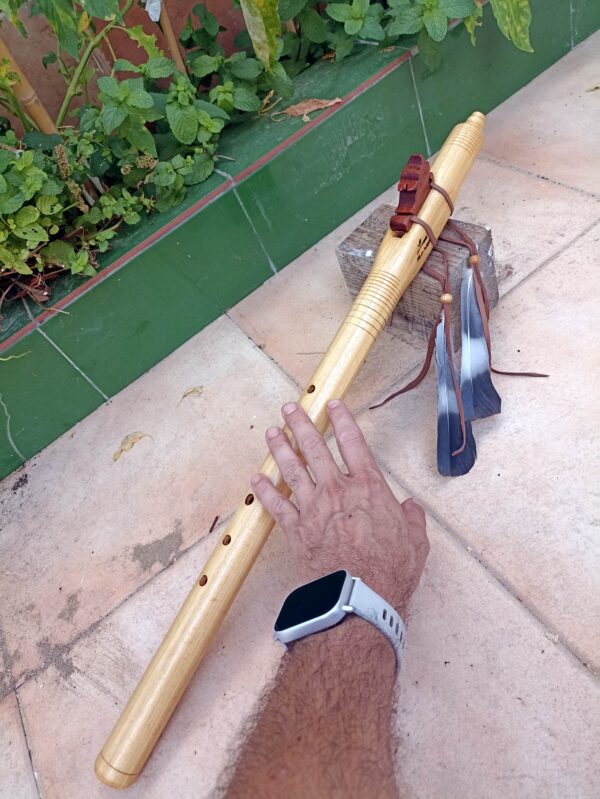 Re (D) Ayon wood native american flute wolf totem