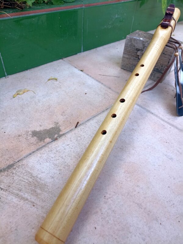 Re (D) Ayon wood native american flute wolf totem