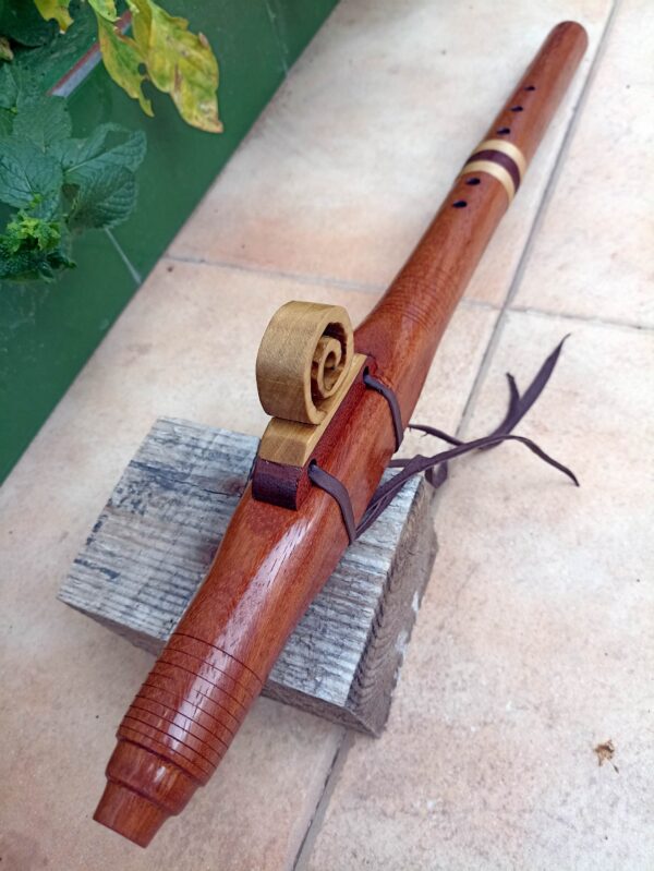 Fa (F) Huayruro wood native american flute