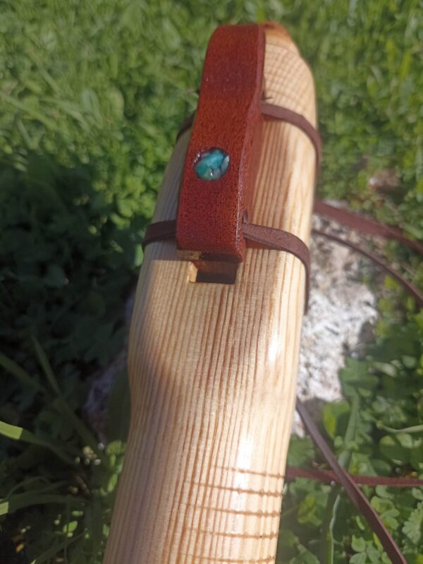 Do (C) Pine wood bass native american flute