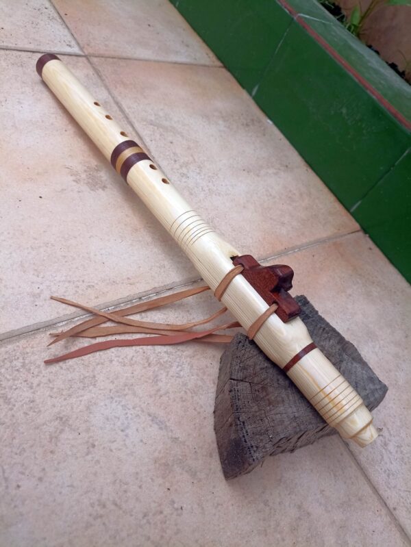 Sol (G) Pine wood native american flute eagle totem