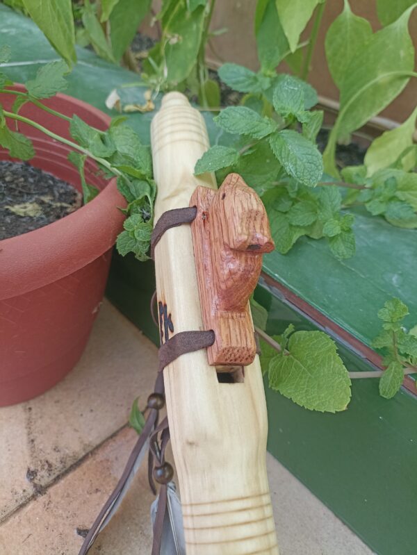 Sol (G) Ayon wood native american flute bear totem