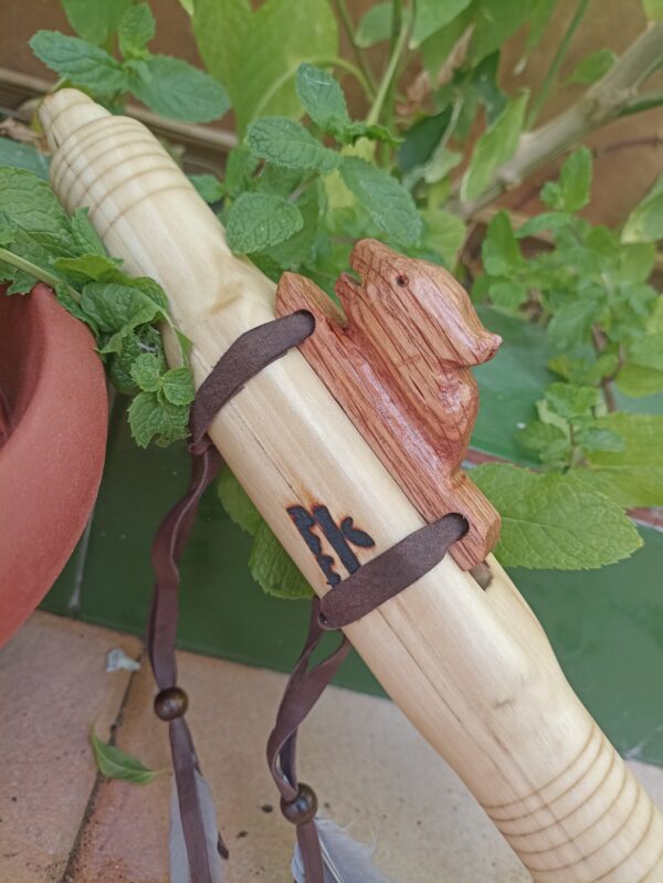 Sol (G) Ayon wood native american flute bear totem