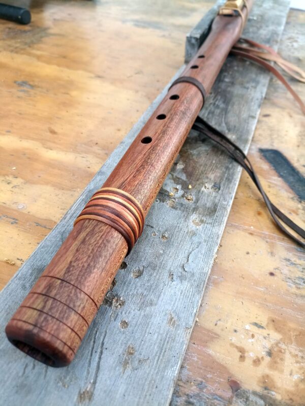 Mi (E) Sapele wood native american flute bird totem