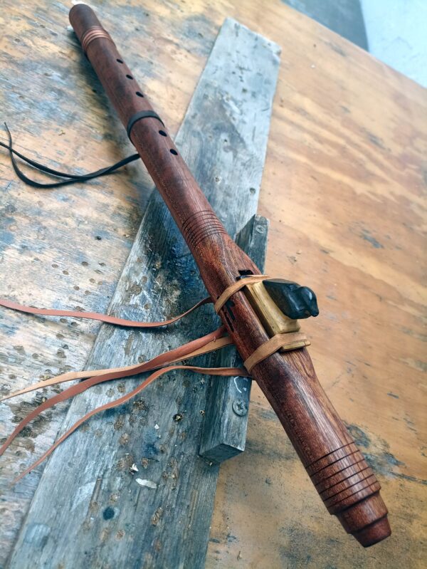 Mi (E) Sapele wood native american flute bird totem
